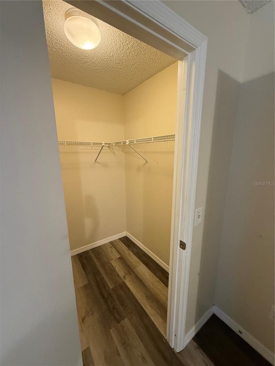 SILVER SPGS SHROE UN 27 - Residential Lease