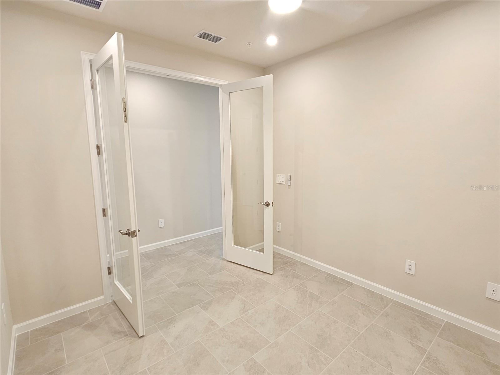 SUNSTONE - Residential Lease