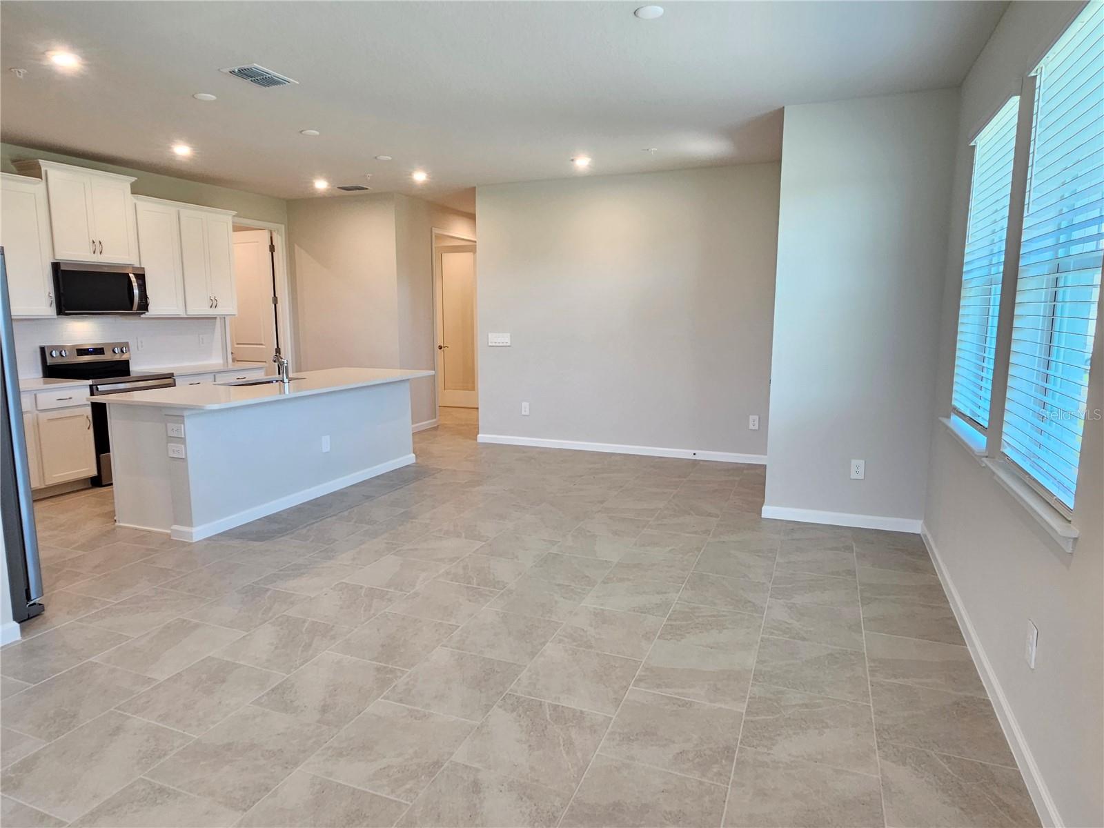 SUNSTONE - Residential Lease