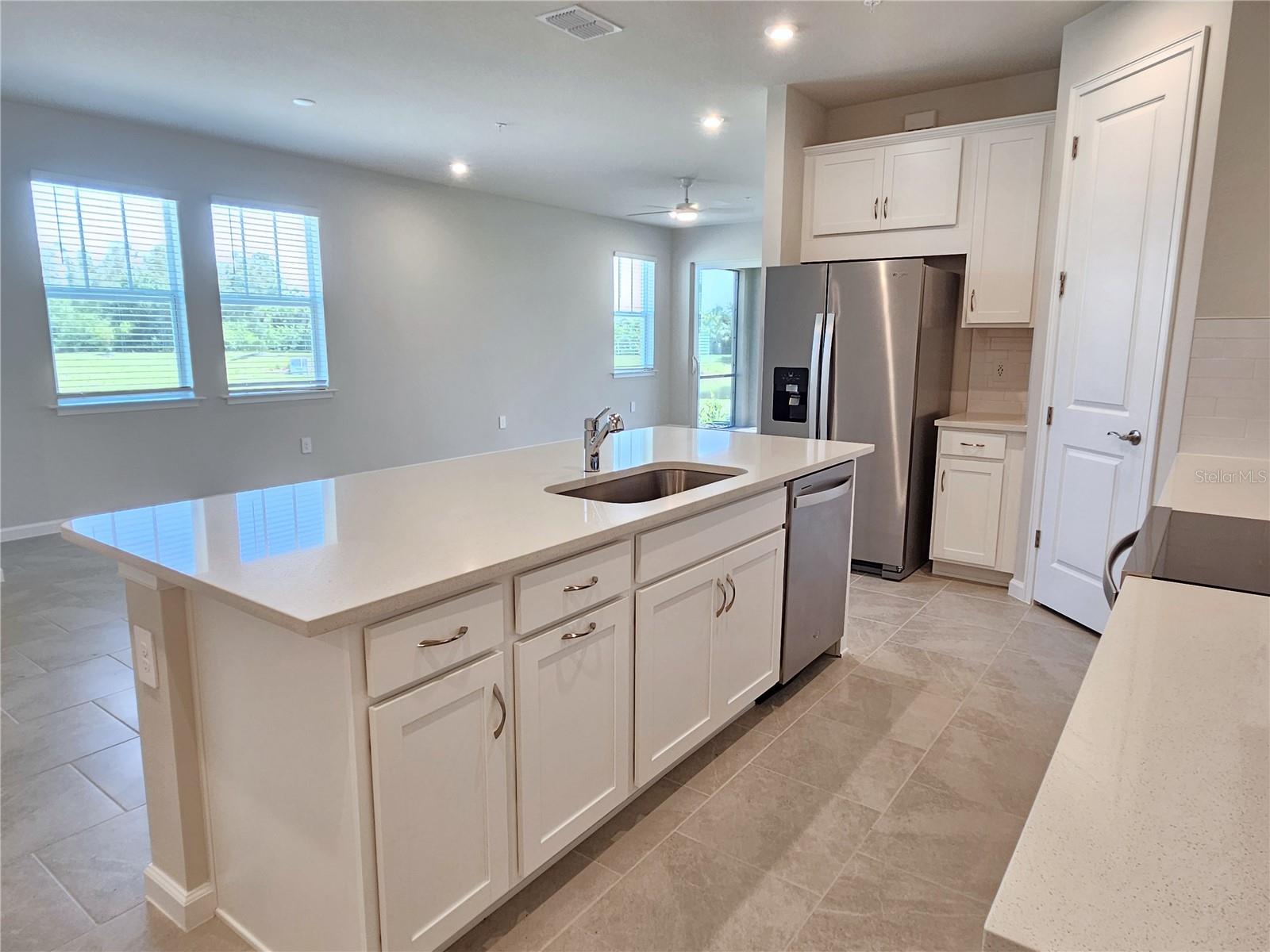 SUNSTONE - Residential Lease