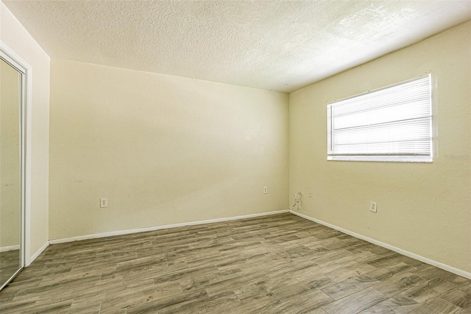 FLOR A MAR REP - Residential Lease