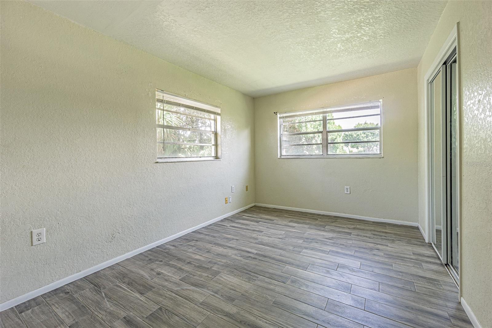 FLOR A MAR REP - Residential Lease