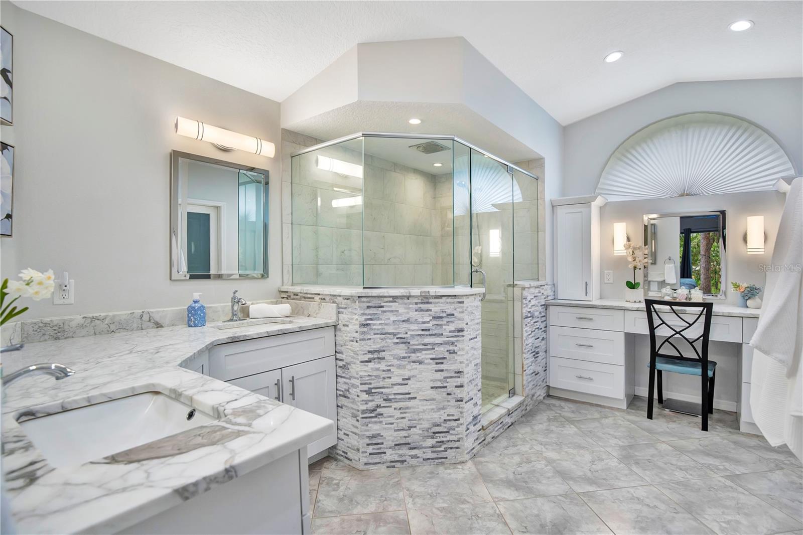 COUNTRY CREEK THE GLENS AT - Residential