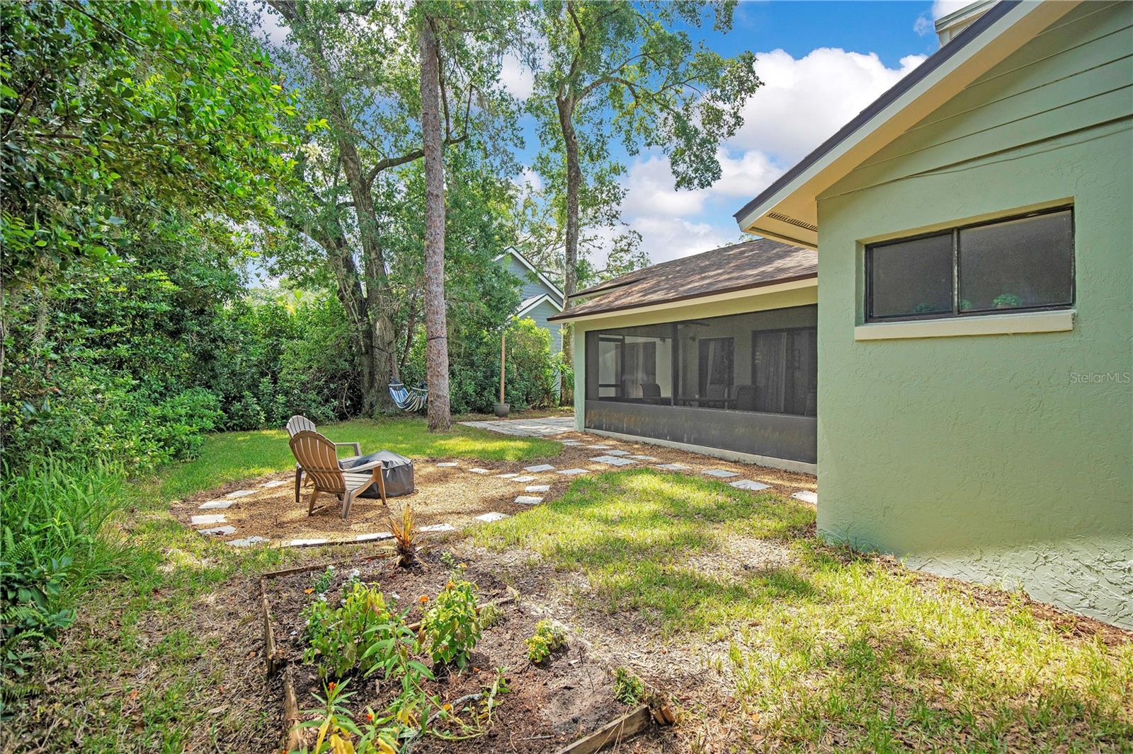 COUNTRY CREEK THE GLENS AT - Residential