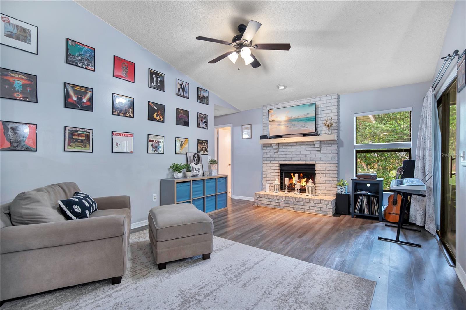 COUNTRY CREEK THE GLENS AT - Residential