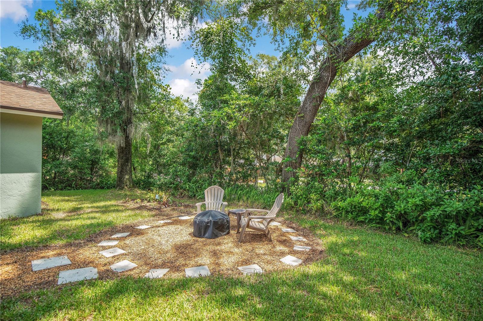 COUNTRY CREEK THE GLENS AT - Residential