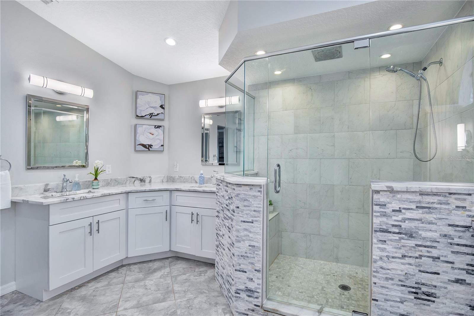 COUNTRY CREEK THE GLENS AT - Residential