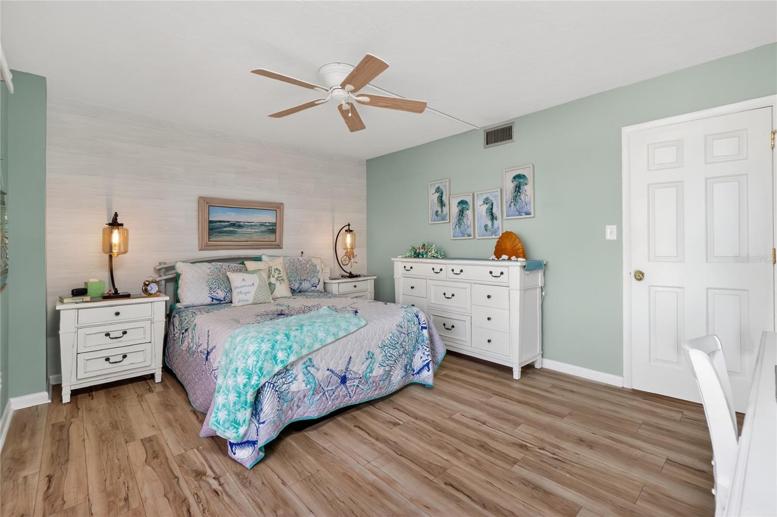 EMERALD POINTE PH 06 BLDG F - Residential