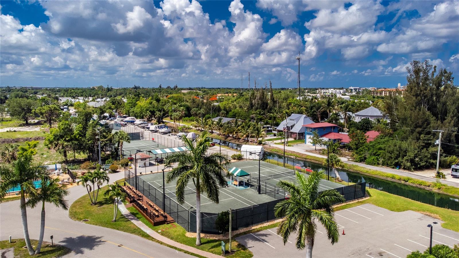 EMERALD POINTE PH 06 BLDG F - Residential