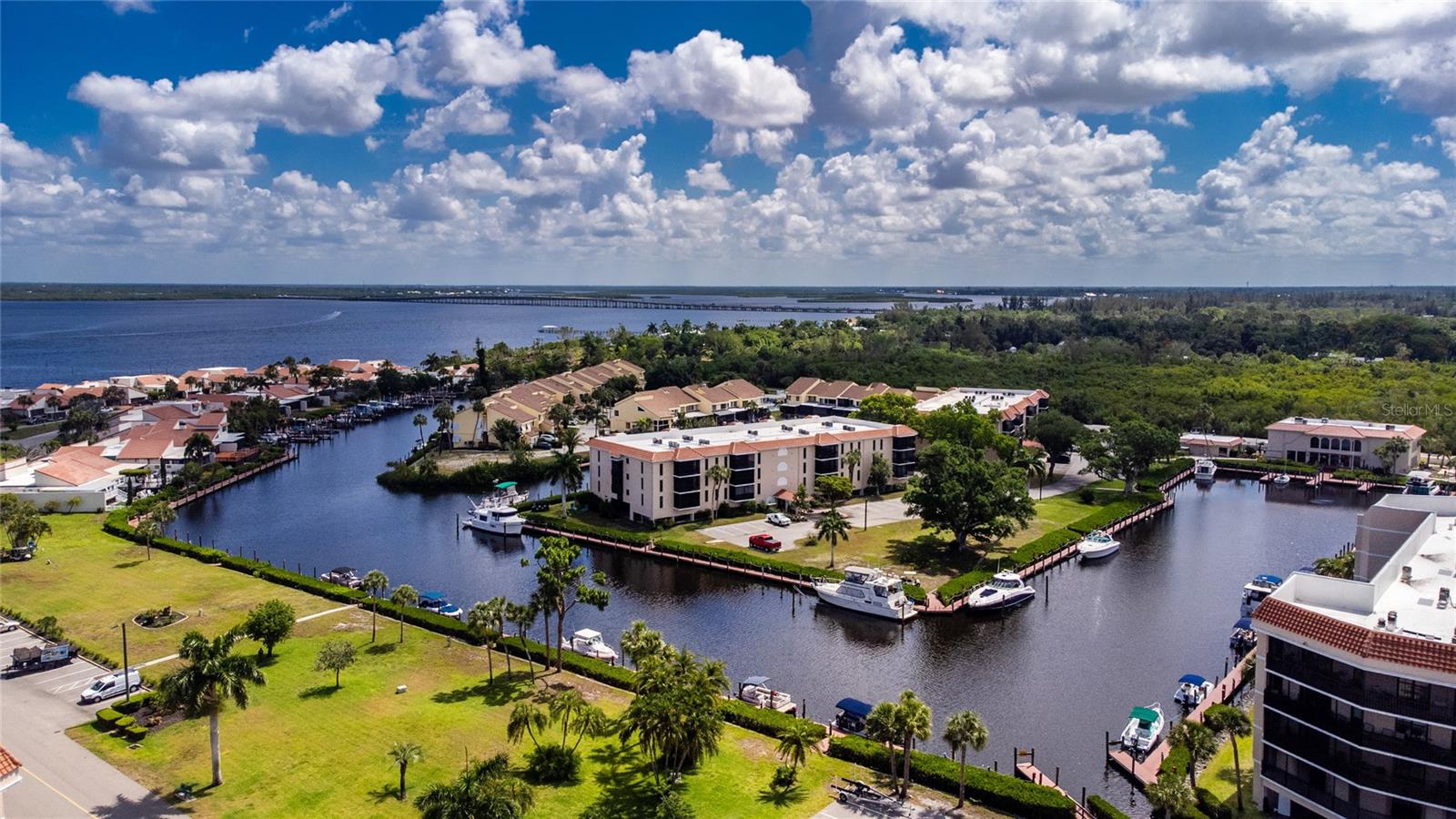 EMERALD POINTE PH 06 BLDG F - Residential