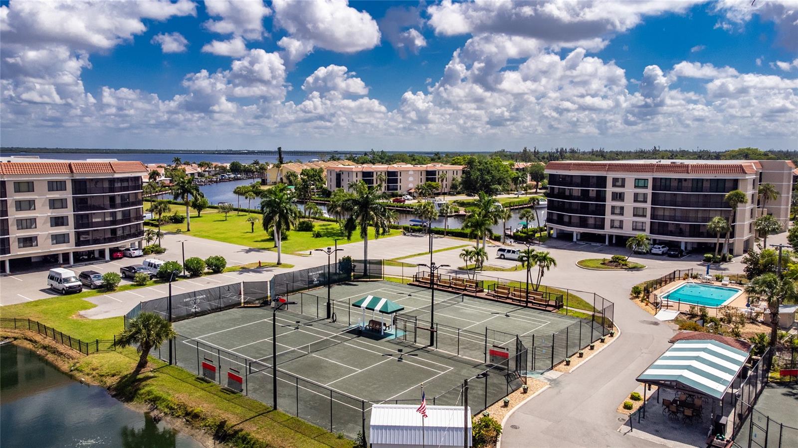 EMERALD POINTE PH 06 BLDG F - Residential