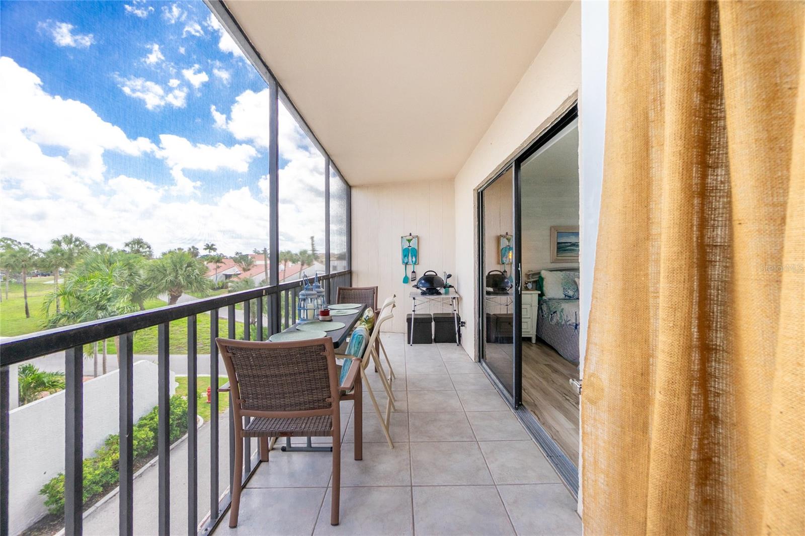 EMERALD POINTE PH 06 BLDG F - Residential