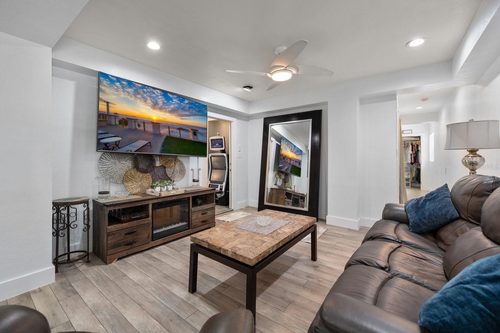 SUNSET HILLS - Residential