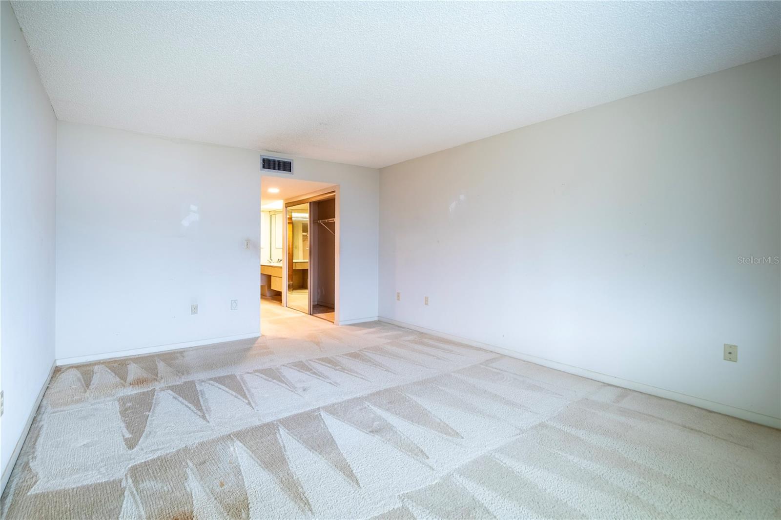 PORT TIERRA CONDO - Residential
