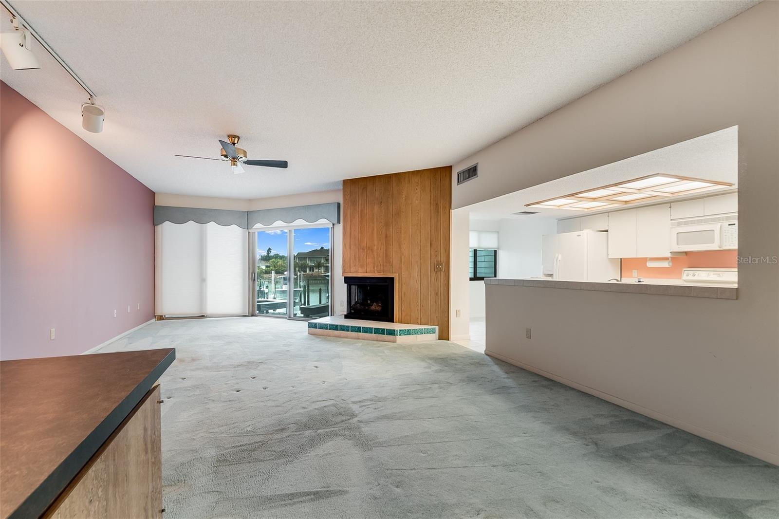PORT TIERRA CONDO - Residential