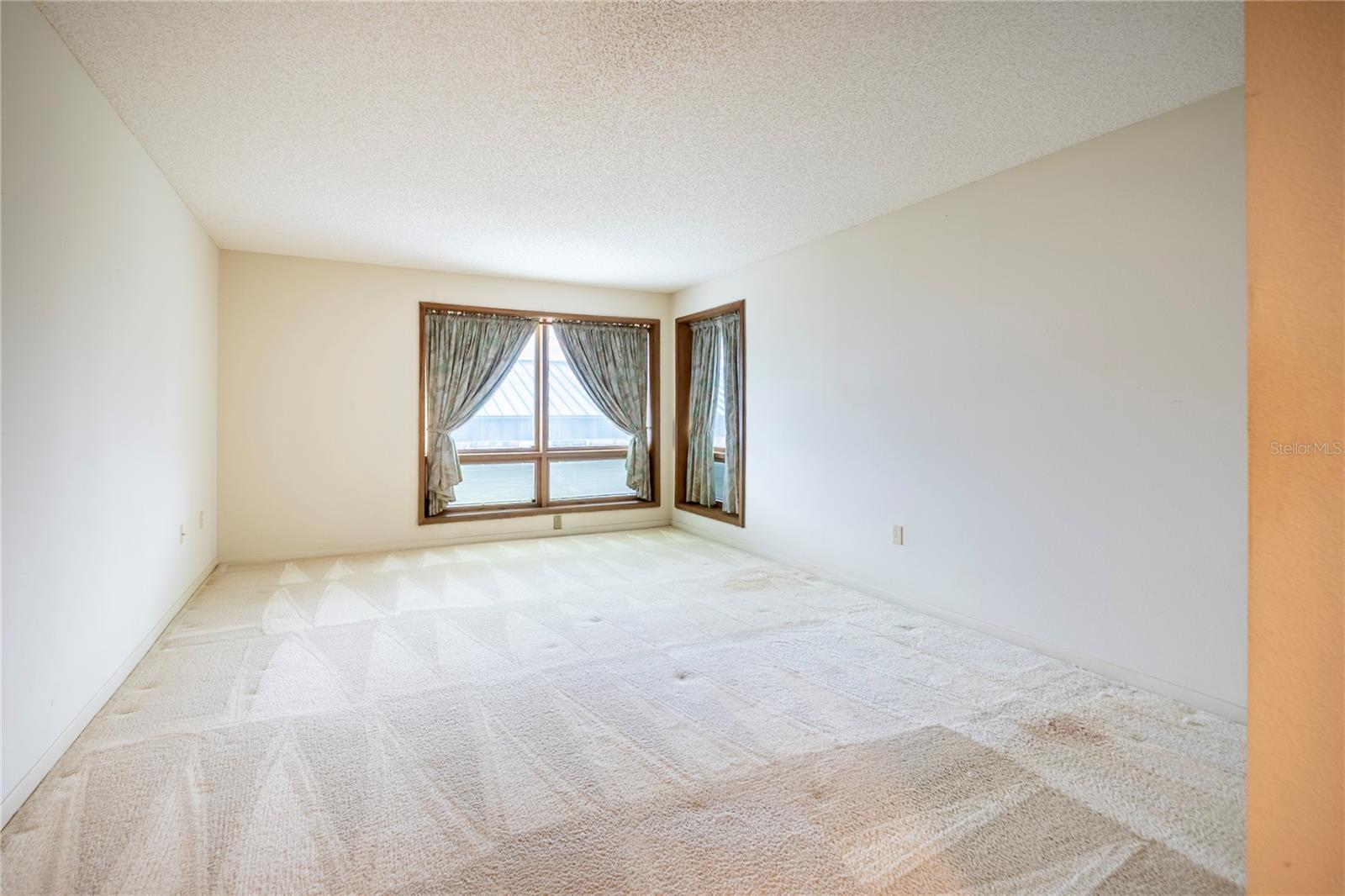 PORT TIERRA CONDO - Residential