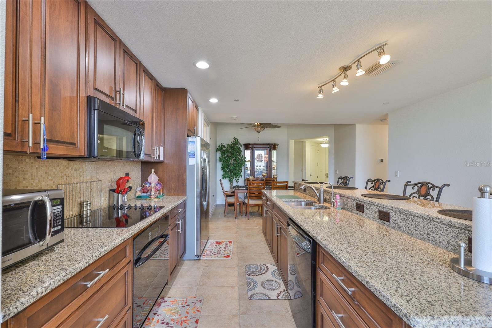 WATERS EDGE CONDO - Residential
