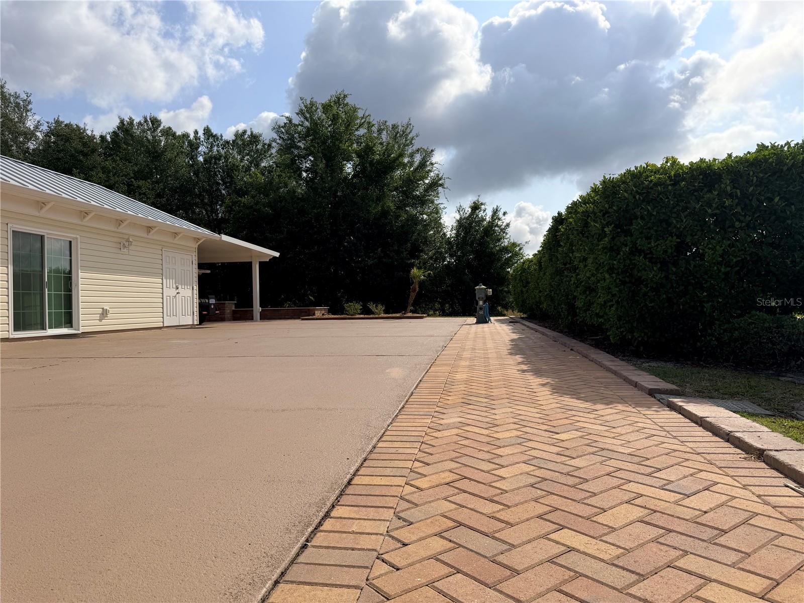 FLORIDA GRANDE MOTOR COACH RESIDENCE - Land
