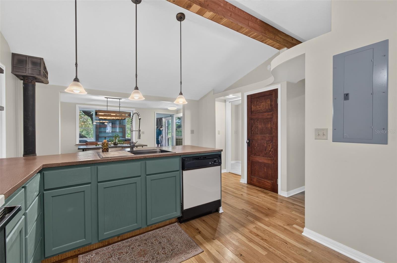 BEDFORD OAKS - Residential