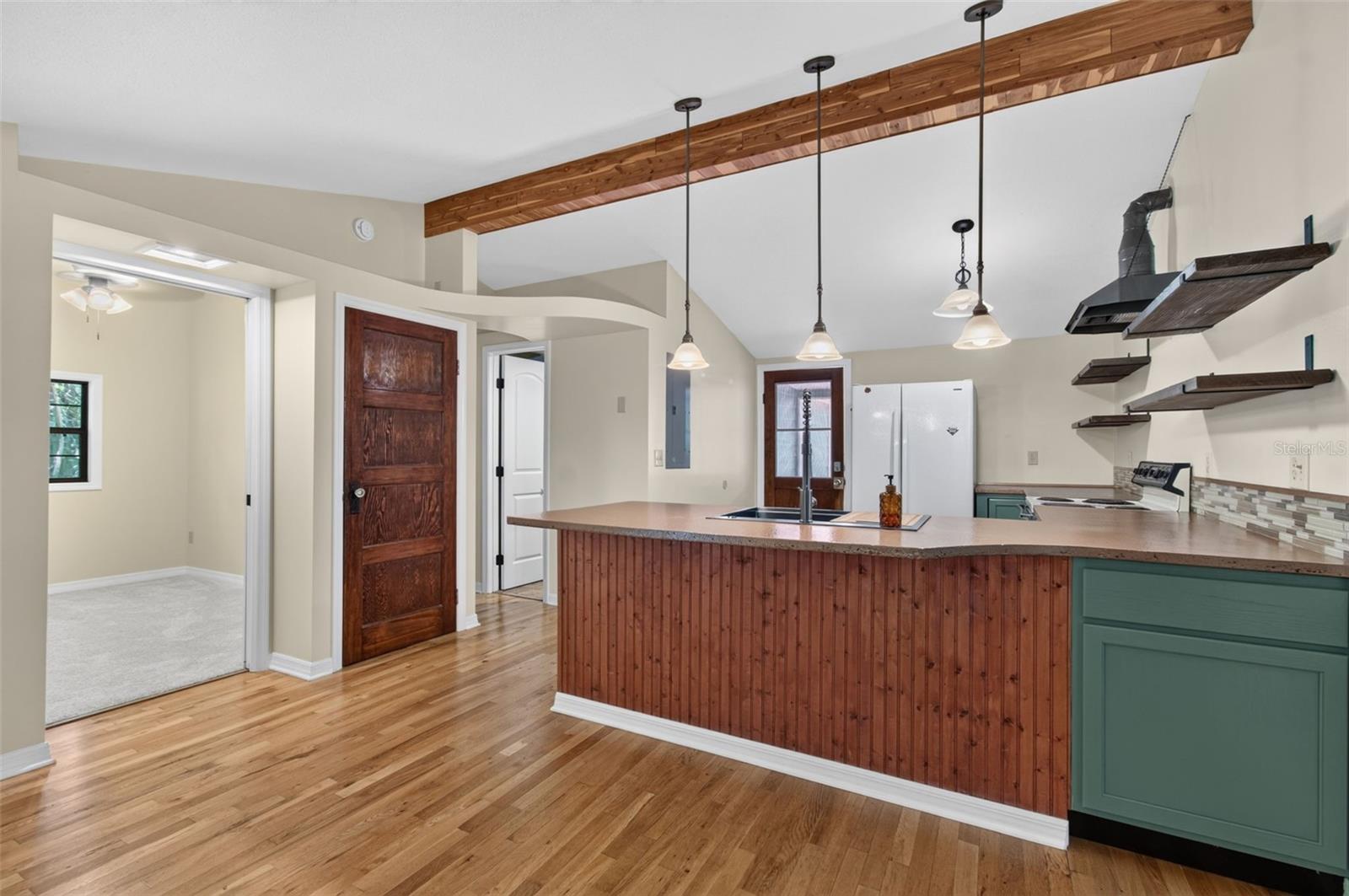 BEDFORD OAKS - Residential