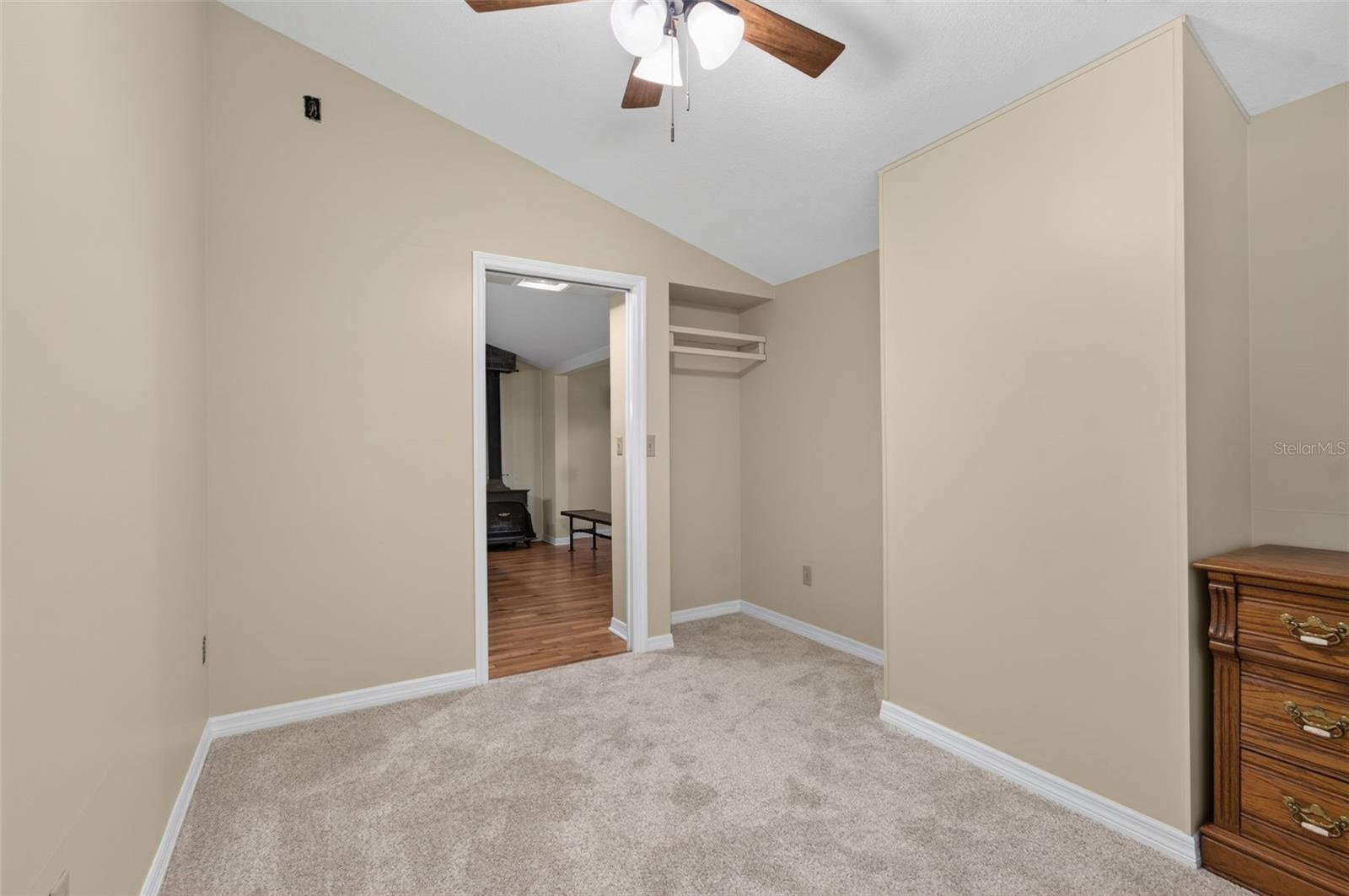 BEDFORD OAKS - Residential