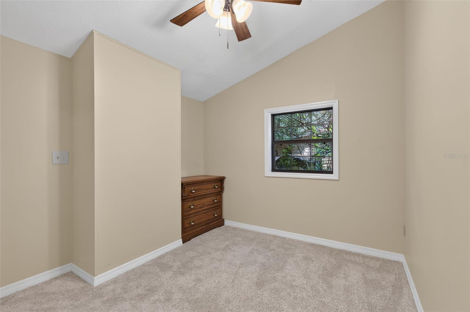 BEDFORD OAKS - Residential