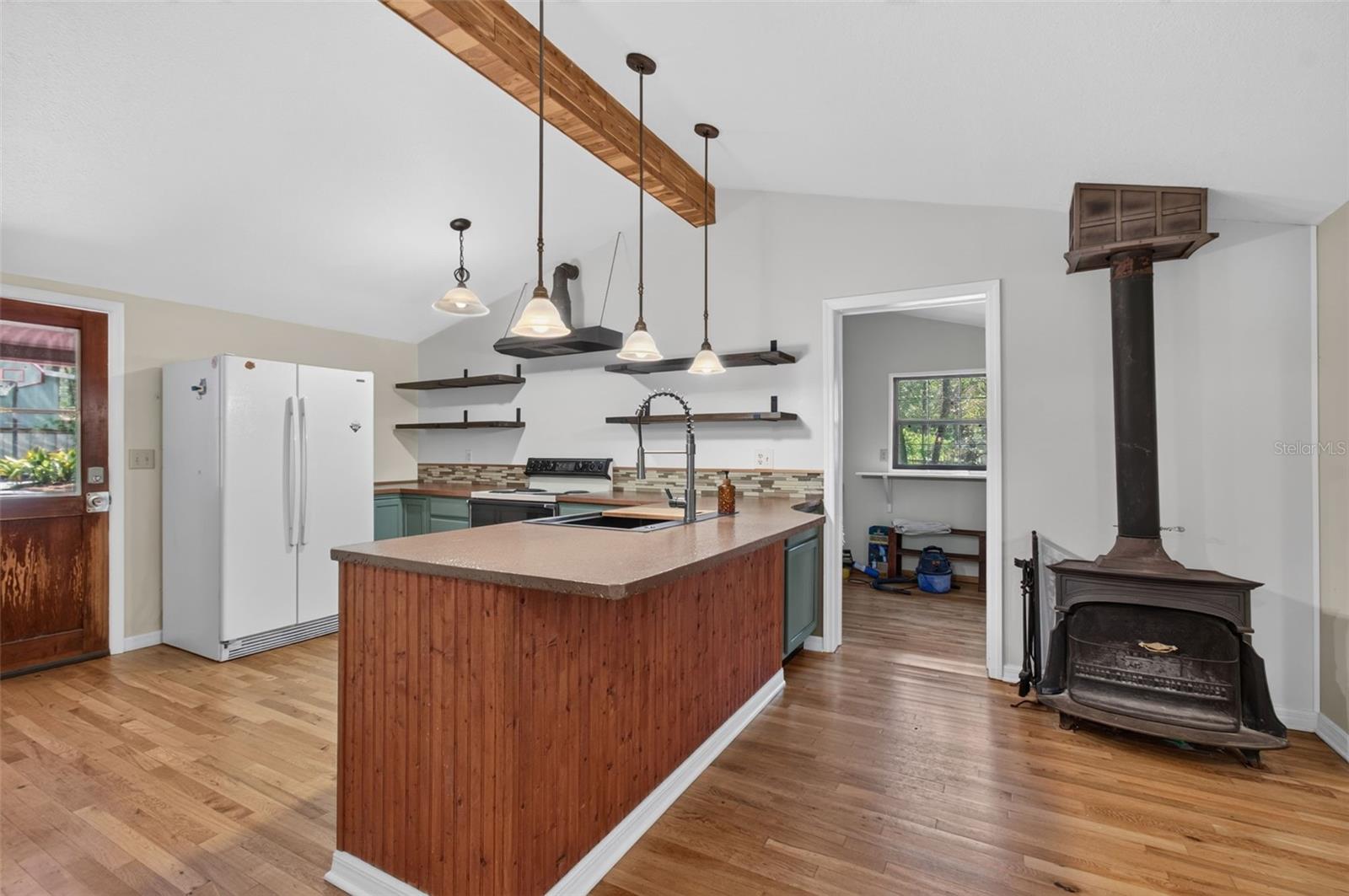 BEDFORD OAKS - Residential