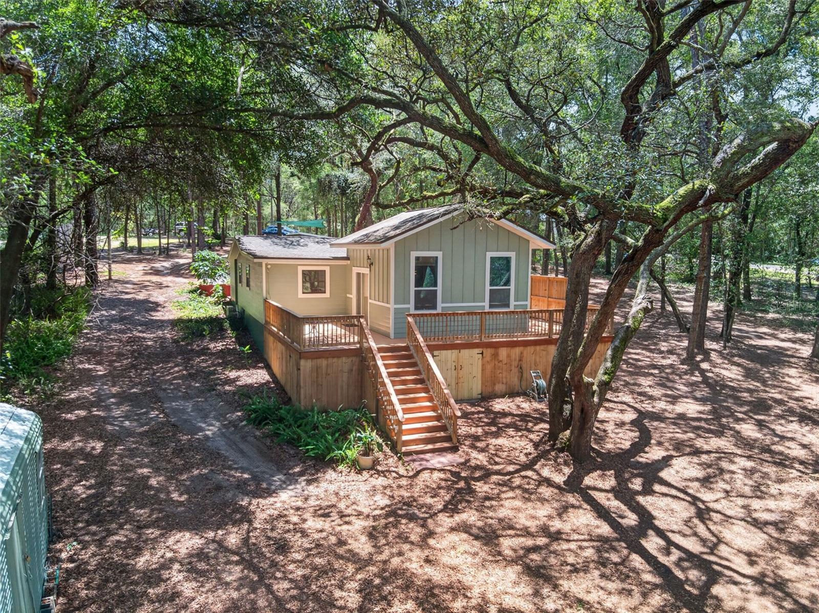 BEDFORD OAKS - Residential