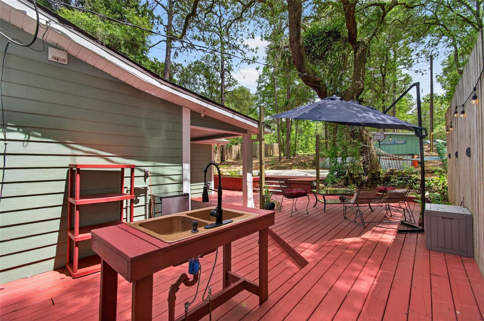 BEDFORD OAKS - Residential
