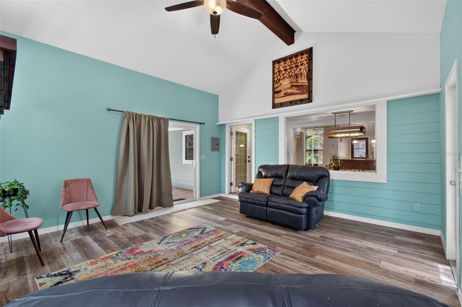BEDFORD OAKS - Residential