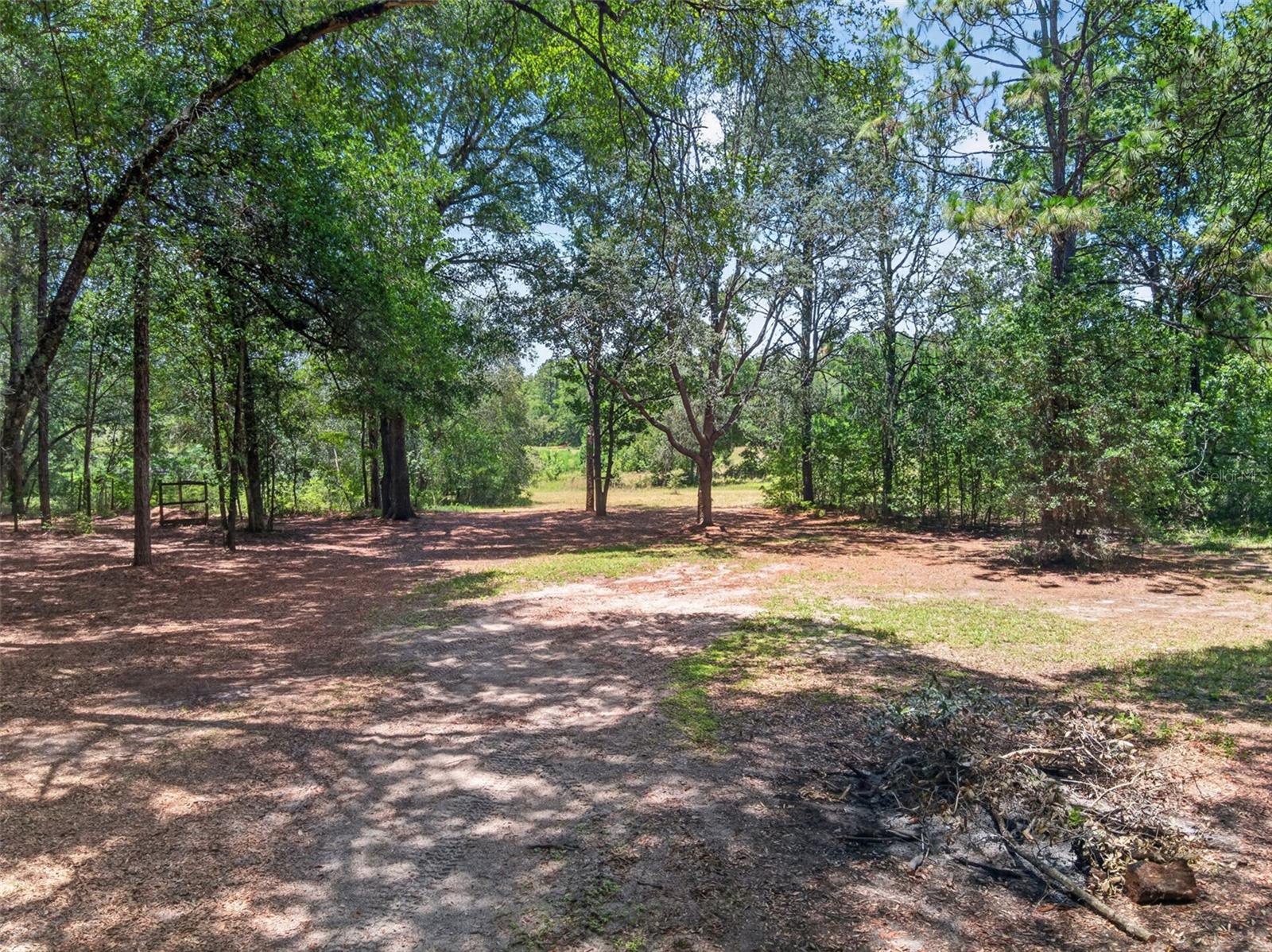 BEDFORD OAKS - Residential