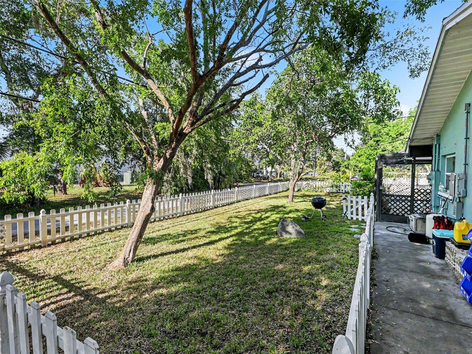 OAKMOUNT SUB - Residential