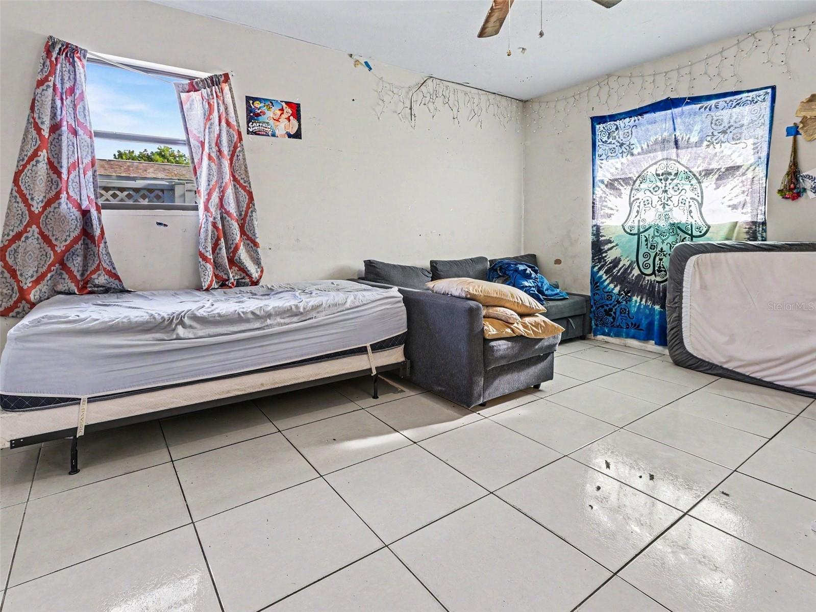 OAKMOUNT SUB - Residential