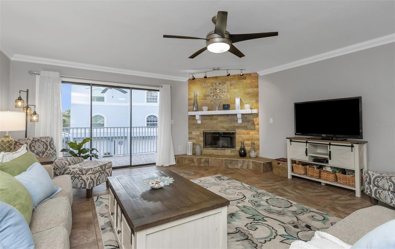 BAYWAY CONDO PH ONE - Residential