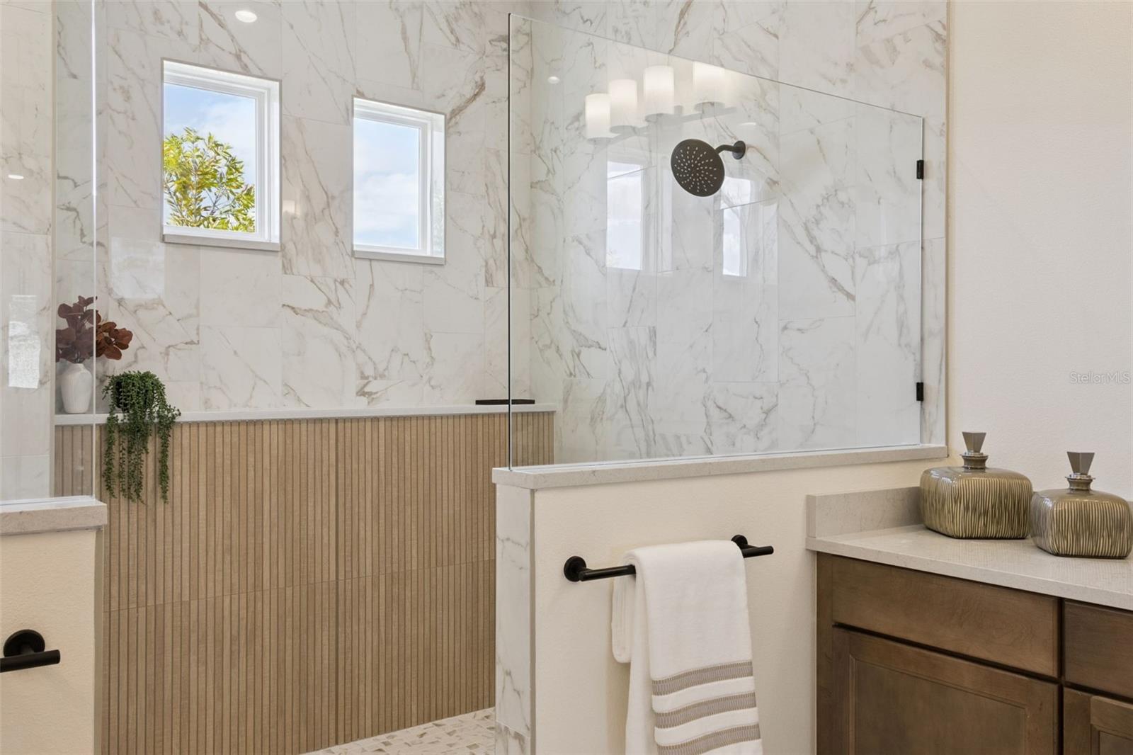 HARBOR HILLS COUNTRY CLUB - Residential