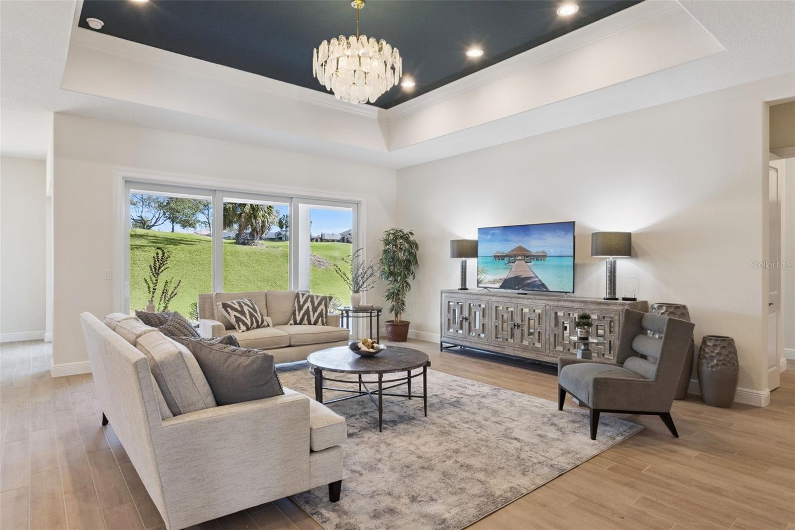 HARBOR HILLS COUNTRY CLUB - Residential