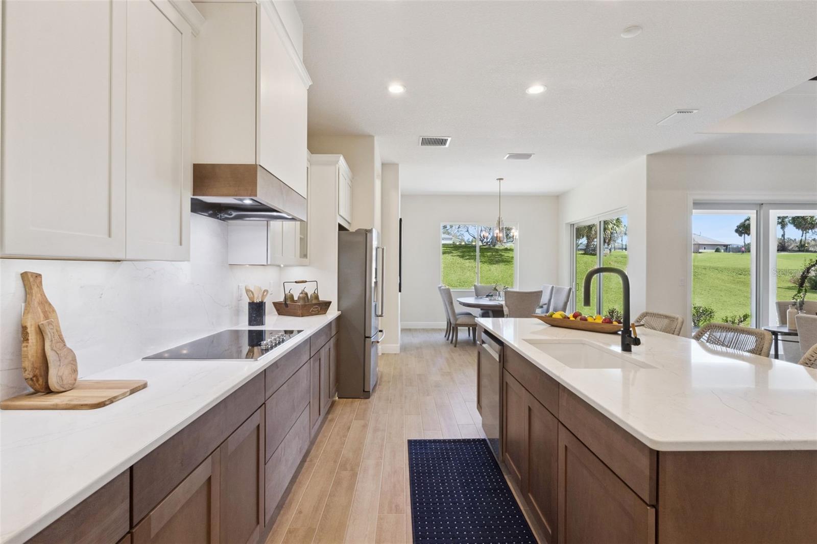 HARBOR HILLS COUNTRY CLUB - Residential