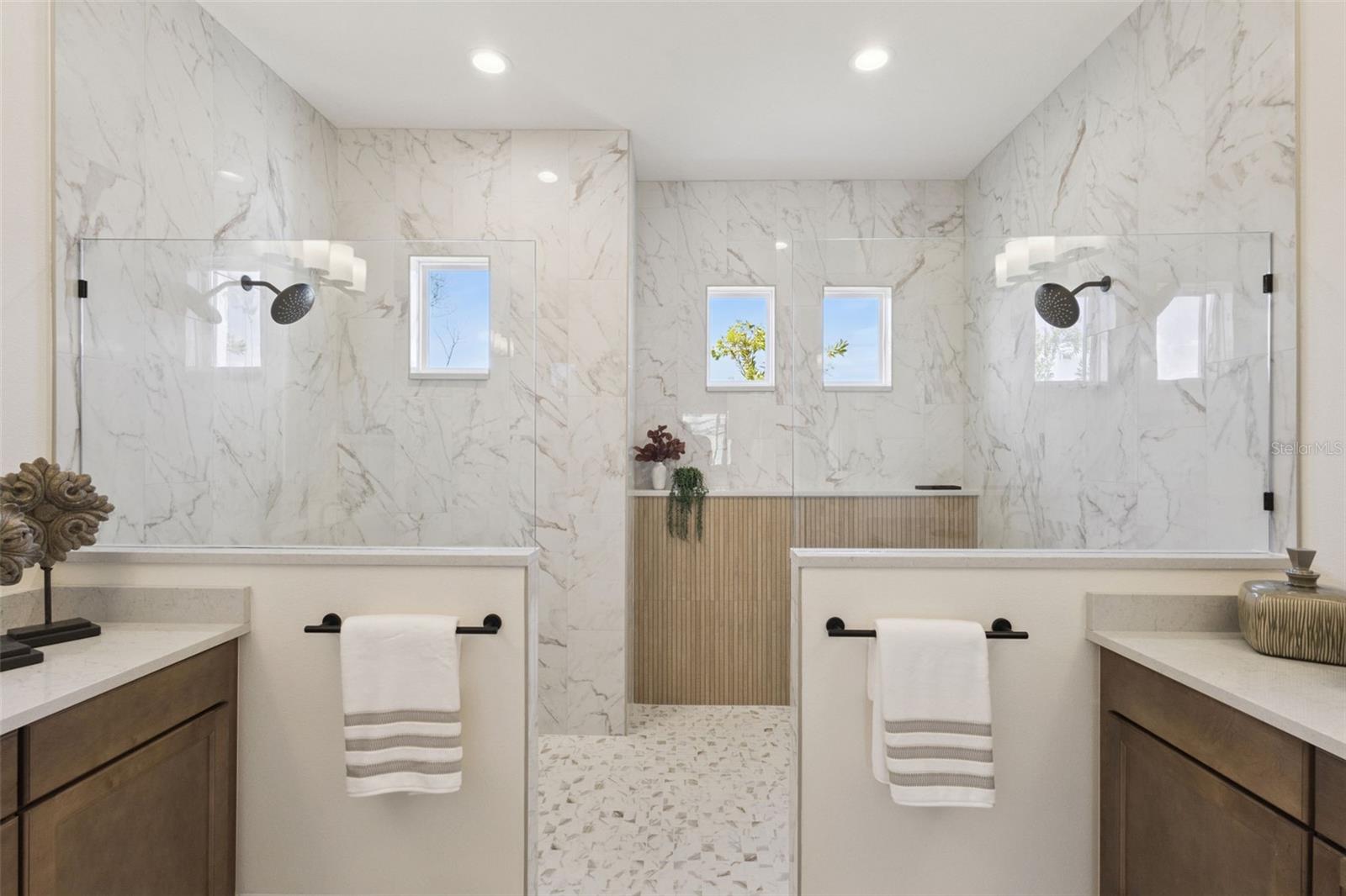 HARBOR HILLS COUNTRY CLUB - Residential