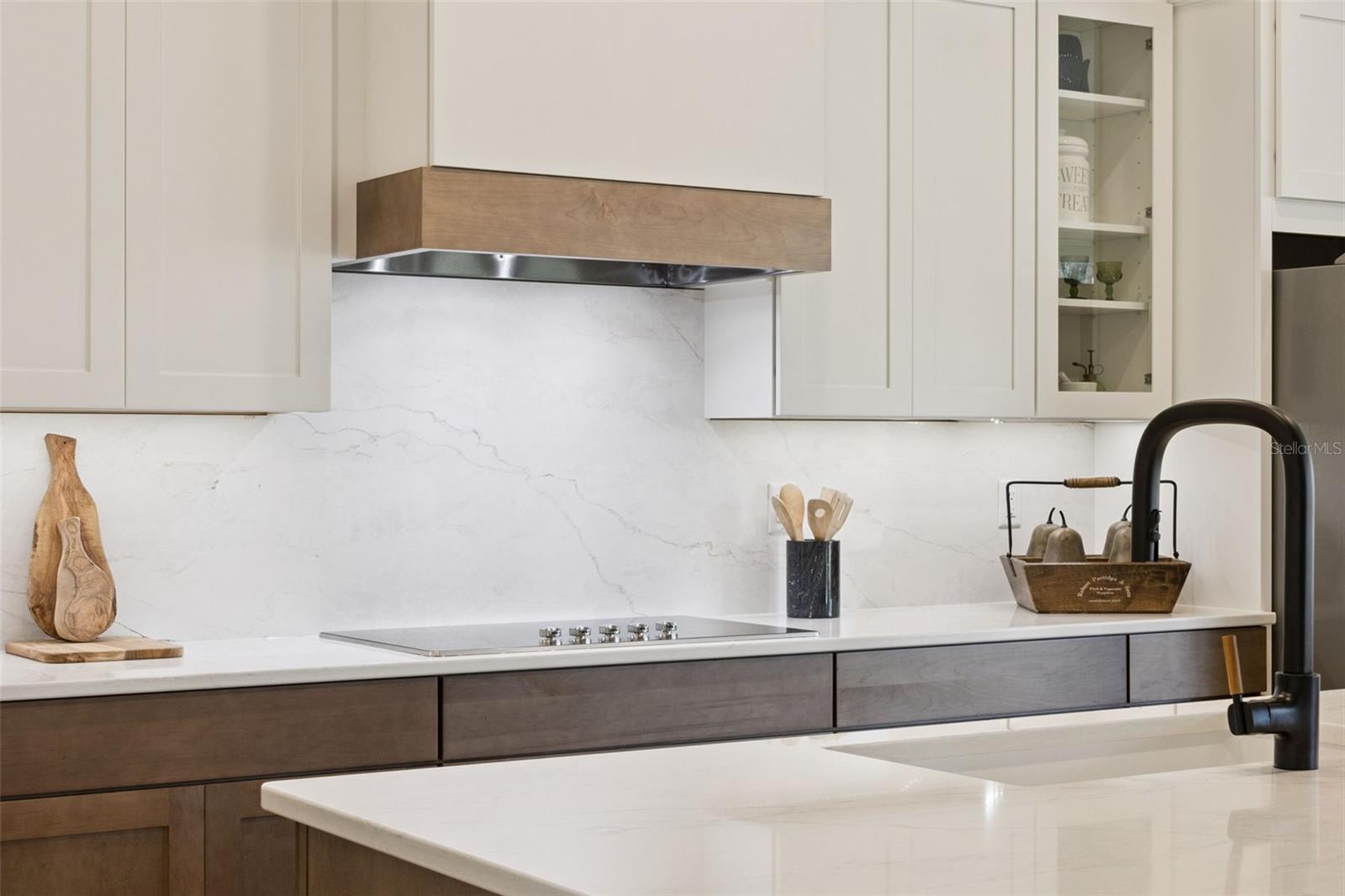 HARBOR HILLS COUNTRY CLUB - Residential