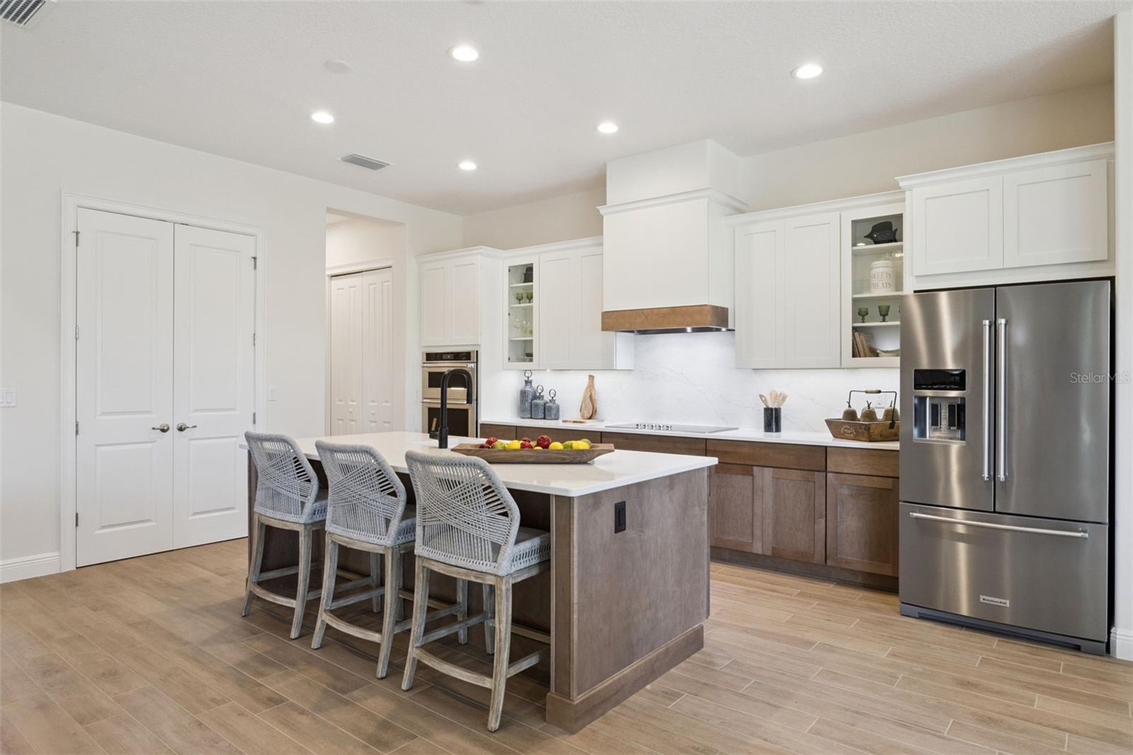 HARBOR HILLS COUNTRY CLUB - Residential