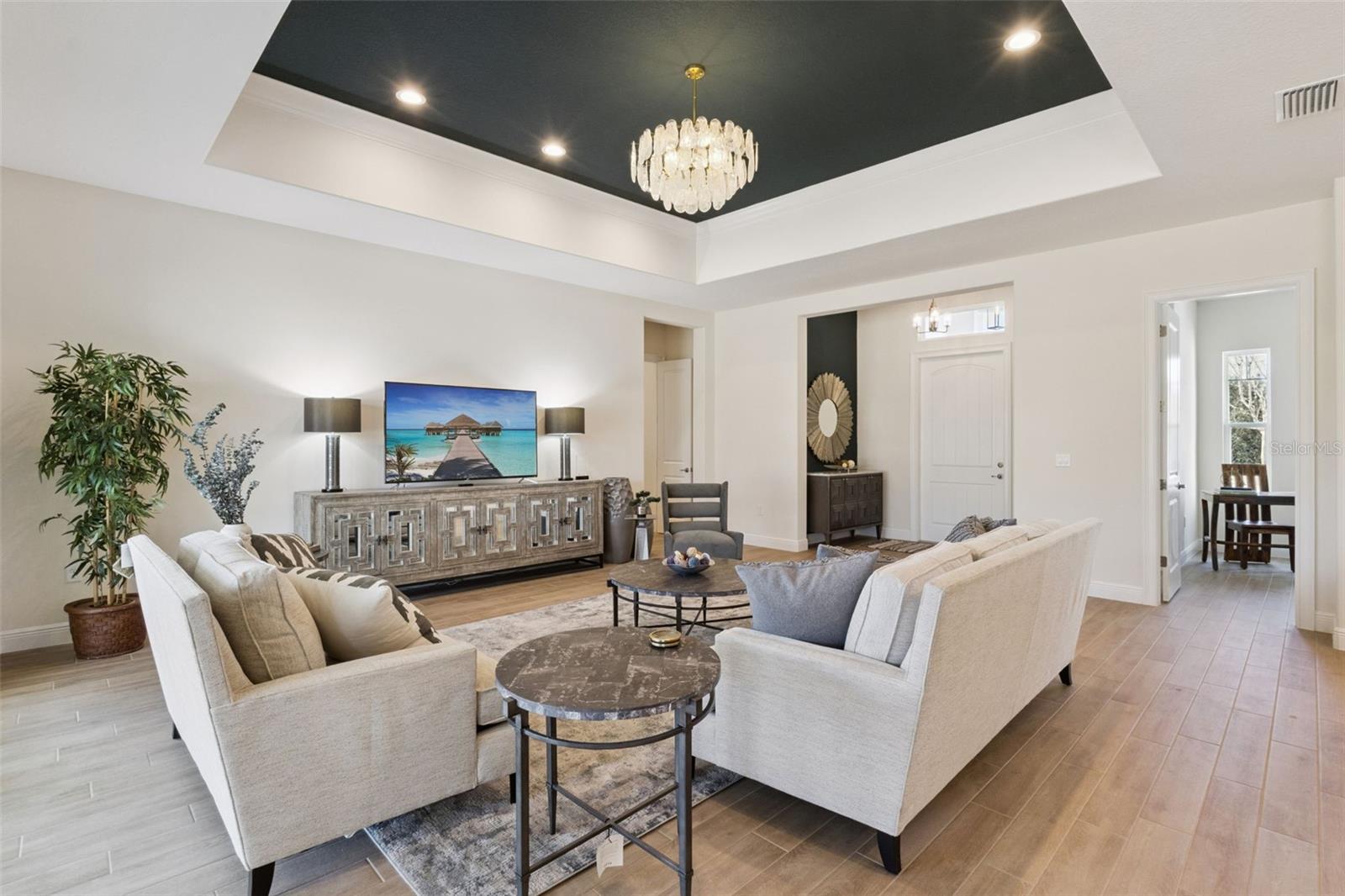 HARBOR HILLS COUNTRY CLUB - Residential
