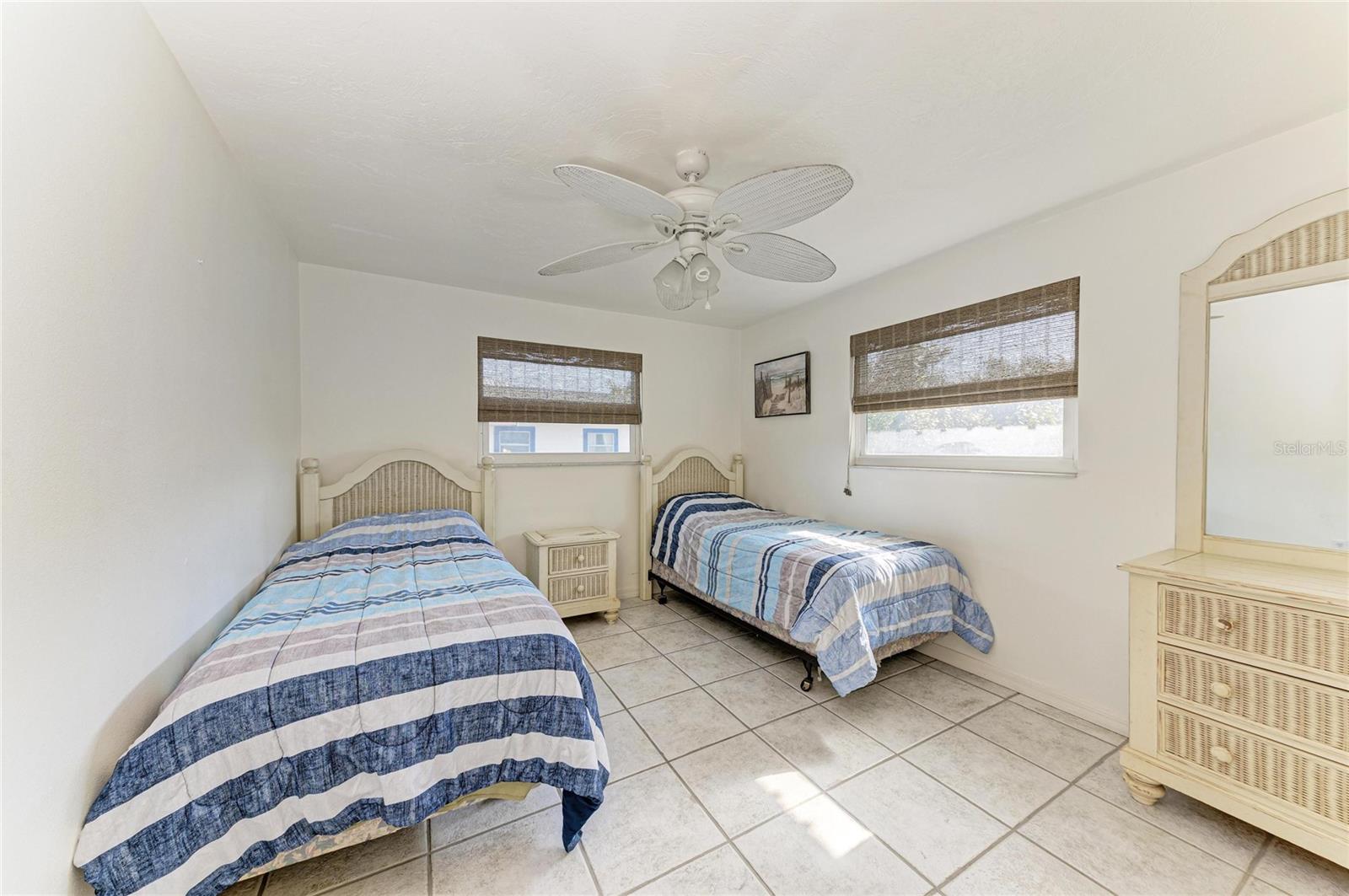 SHORE ACRES RESUBDIVIDED - Residential