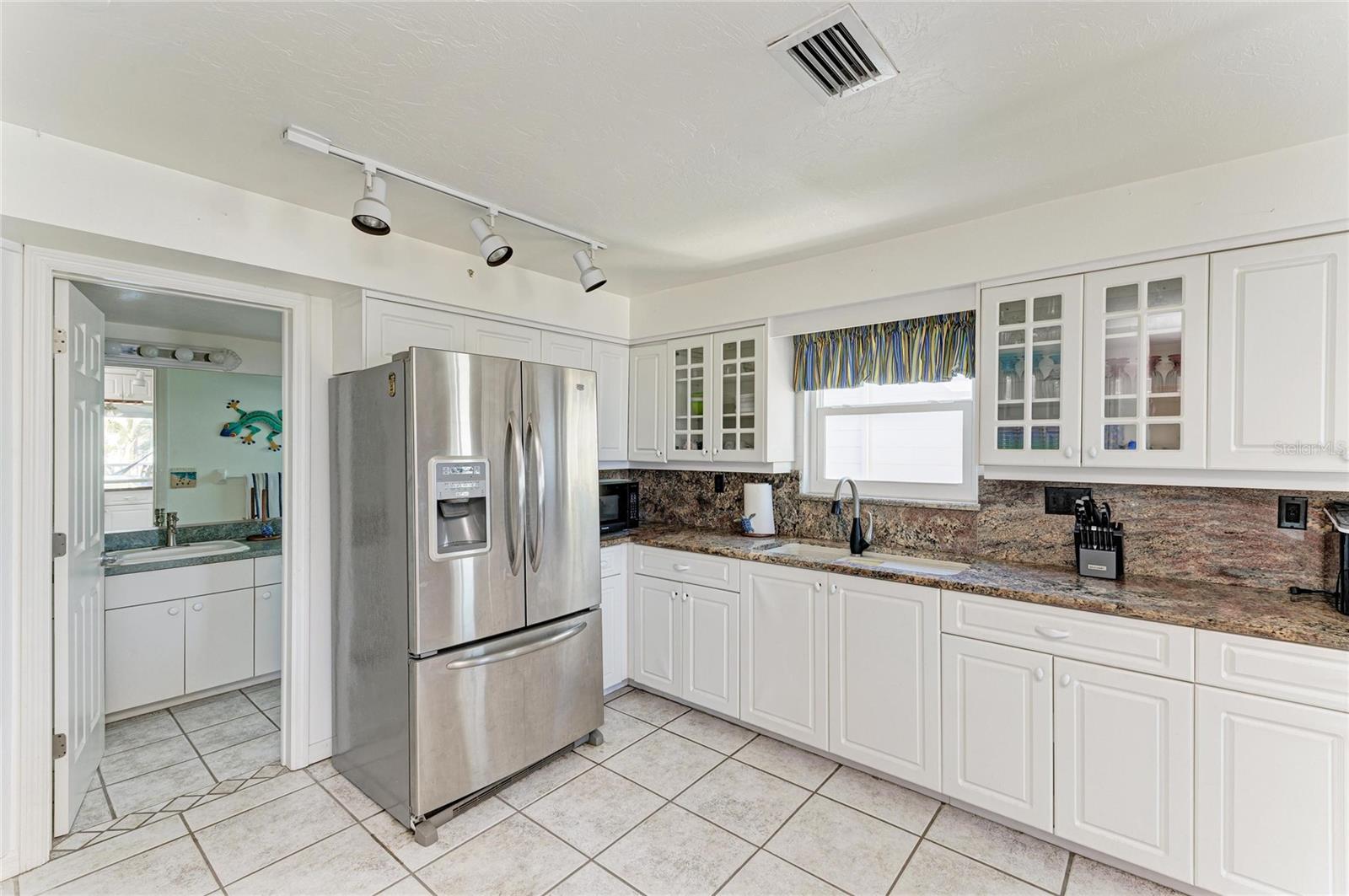 SHORE ACRES RESUBDIVIDED - Residential