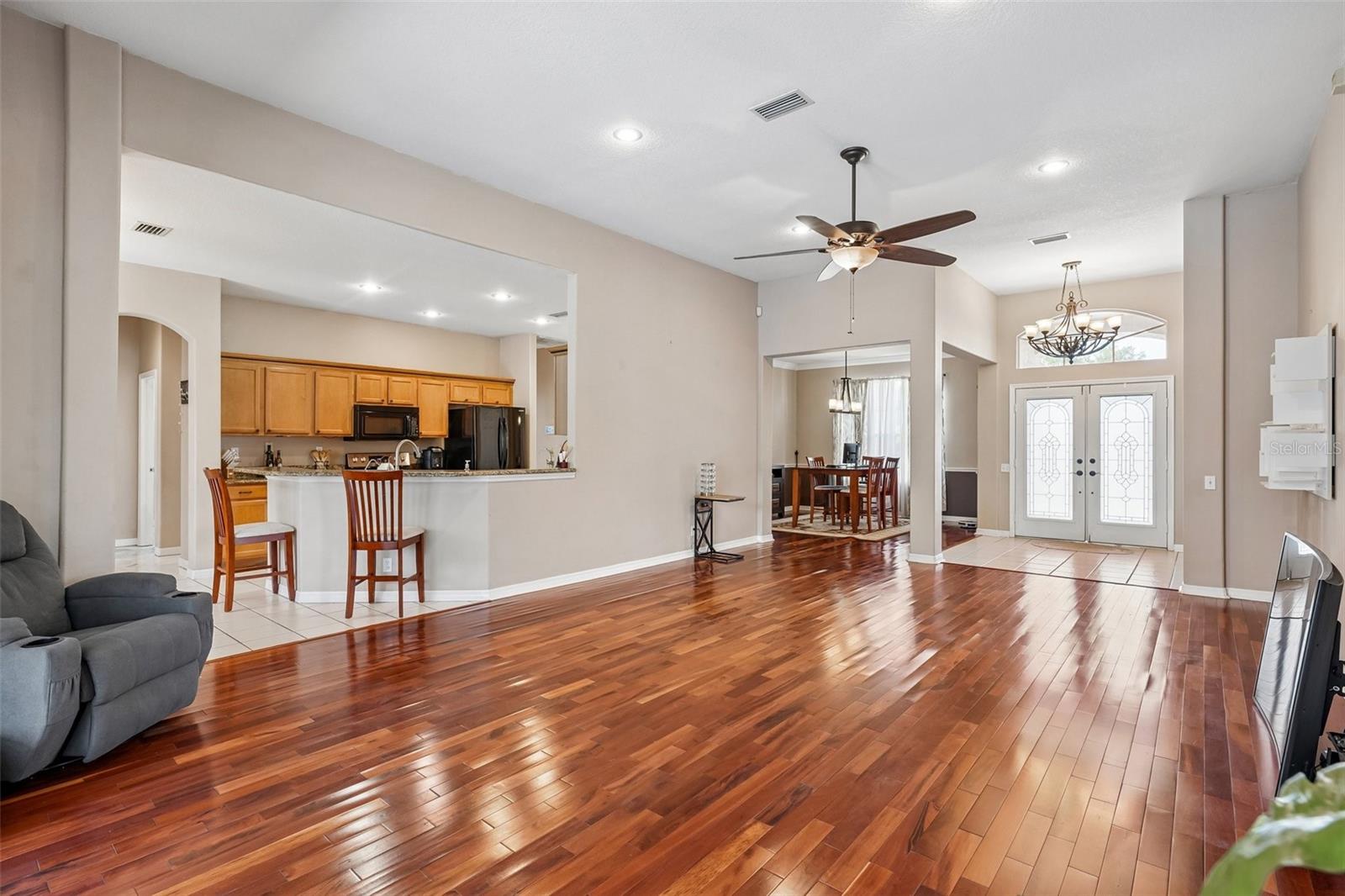WOODS OF FOREST LAKES THE PH ONE - Residential