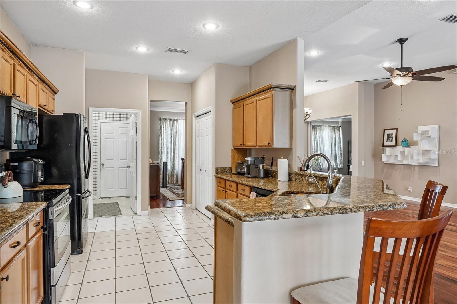 WOODS OF FOREST LAKES THE PH ONE - Residential