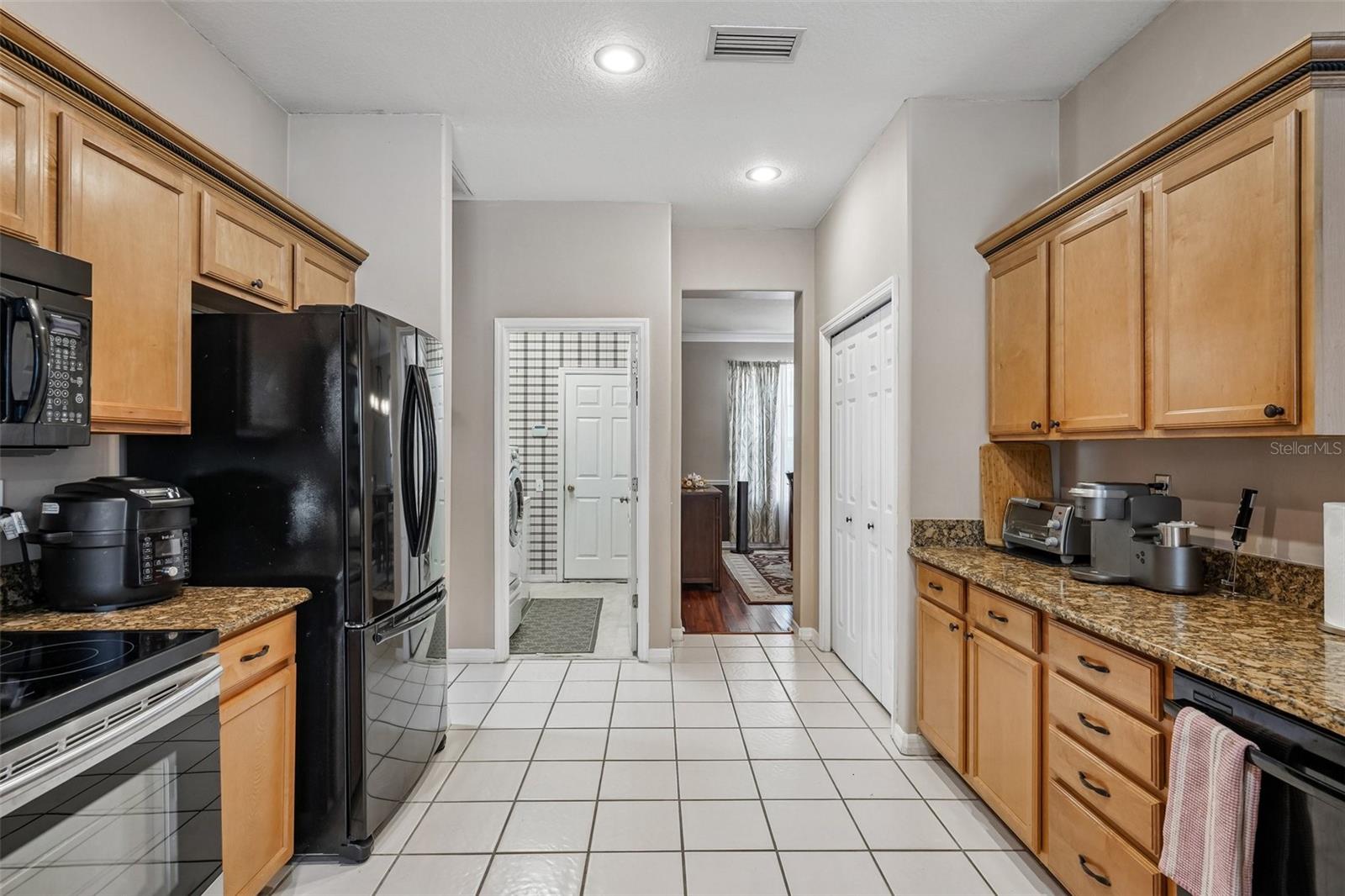 WOODS OF FOREST LAKES THE PH ONE - Residential