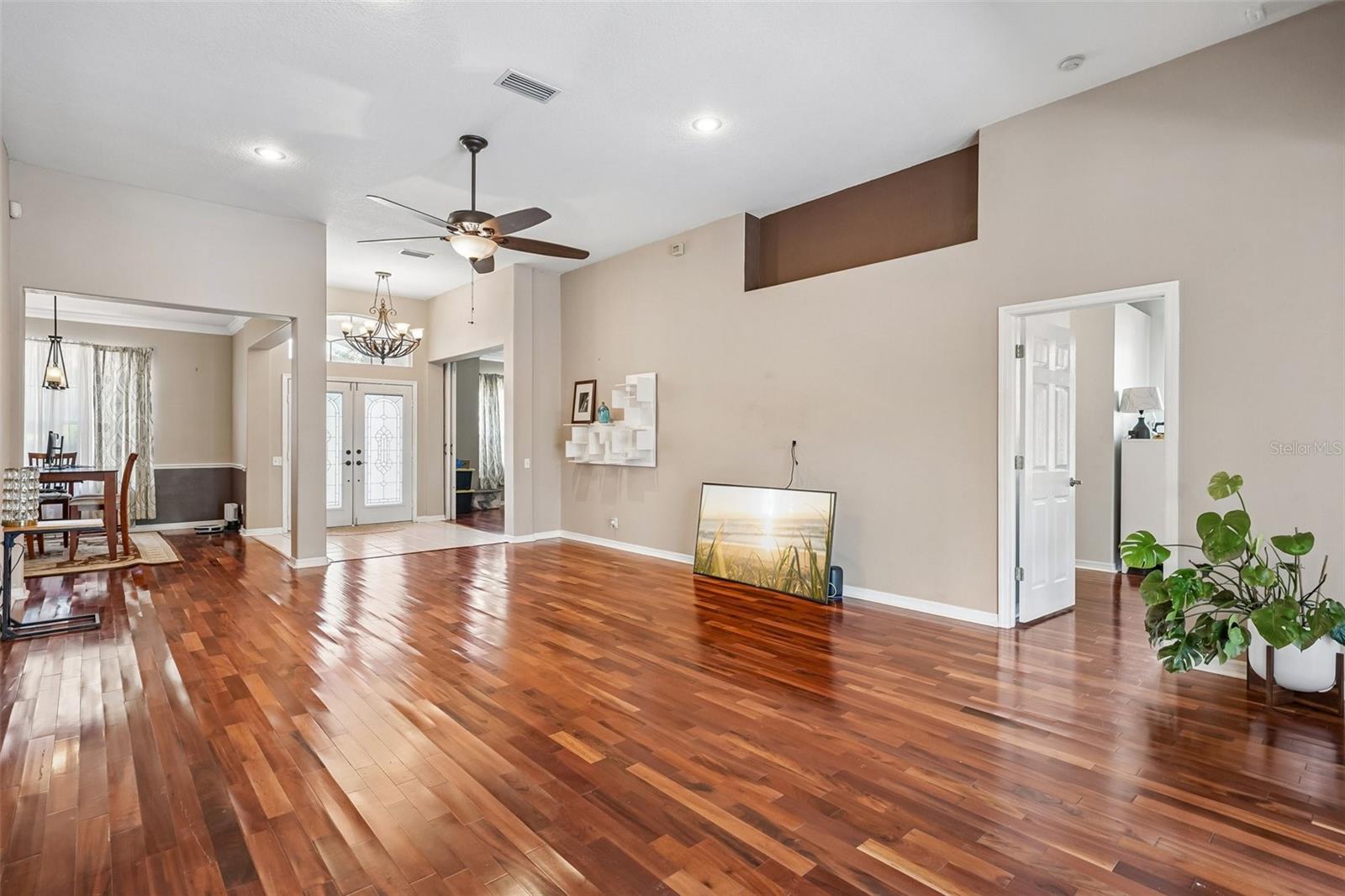 WOODS OF FOREST LAKES THE PH ONE - Residential