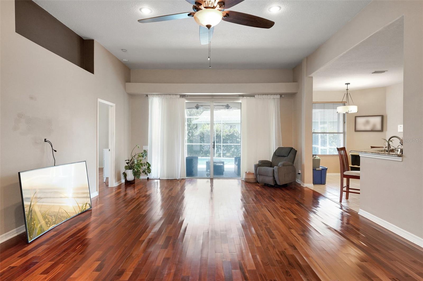 WOODS OF FOREST LAKES THE PH ONE - Residential