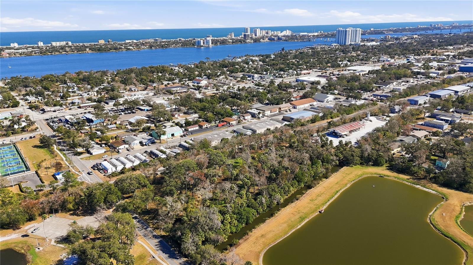 MASON & CARSWELLS HOLLY HILL - Commercial Sale