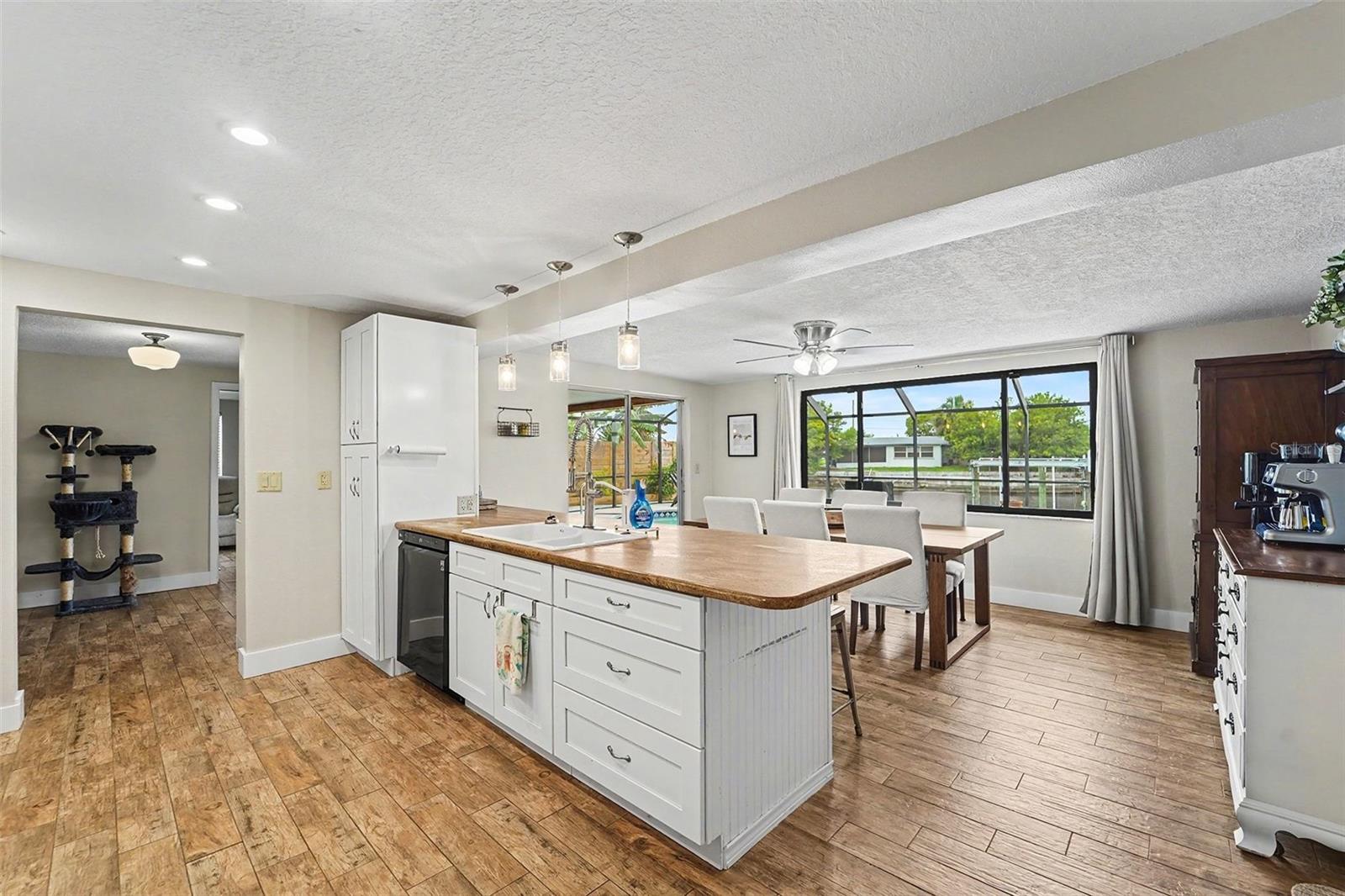 FOREST HILLS UNIT 22 - Residential